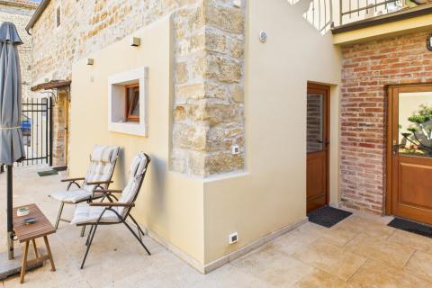 Istra,Buje-Kuća za dugoročni najam