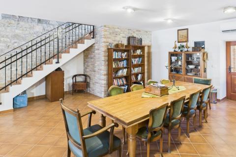 Istra,Buje-Kuća za dugoročni najam