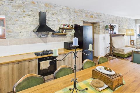 Istra,Buje-Kuća za dugoročni najam