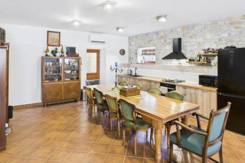 Istra,Buje-Kuća za dugoročni najam