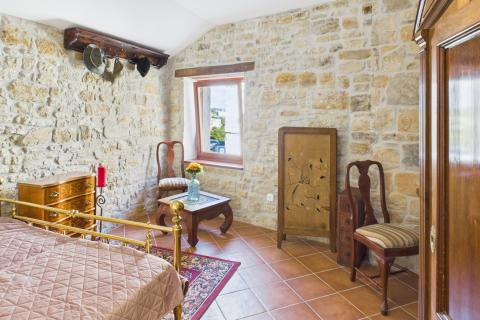 Istra,Buje-Kuća za dugoročni najam