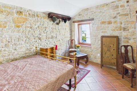 Istra,Buje-Kuća za dugoročni najam