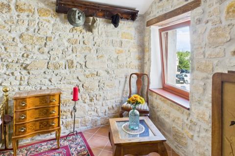 Istra,Buje-Kuća za dugoročni najam