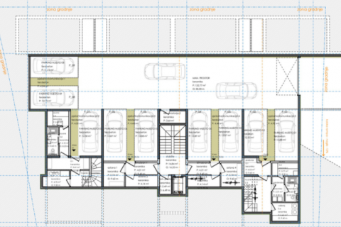 Istra, Rovinj, građevinsko zemljište s građevinskom dozvolom za 5 stanova, blizu plaže