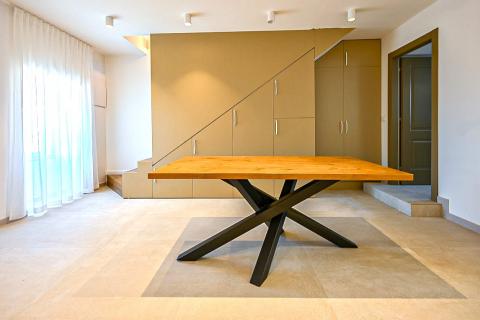 Istra,Novigrad-Adaptirana kuća s vrtom i pogledom na more