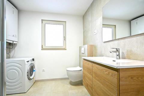 Istra,Novigrad-Adaptirana kuća s vrtom i pogledom na more