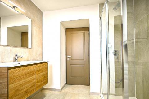 Istra,Novigrad-Adaptirana kuća s vrtom i pogledom na more