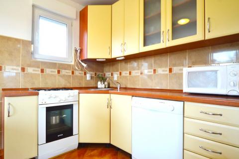 Istra, Rovinj, 9km, prizemnica s bazenom na 490 m2 okućnice