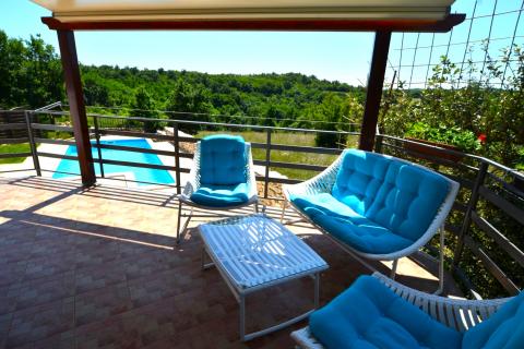 Istra, Rovinj, 9km, prizemnica s bazenom na 490 m2 okućnice