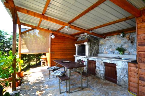 Istra, Rovinj, 9km, prizemnica s bazenom na 490 m2 okućnice