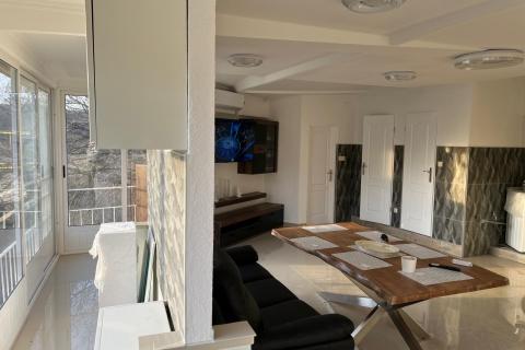 Huis Sveti Kuzam, Rijeka, 181m2