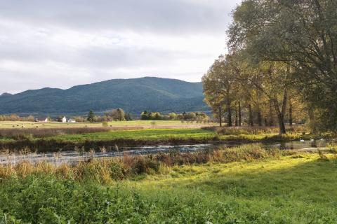 Građevinsko zemljište uz rijeku Gacku, 1.234m2