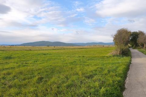 Građevinsko zemljište uz rijeku Gacku, 1.234m2