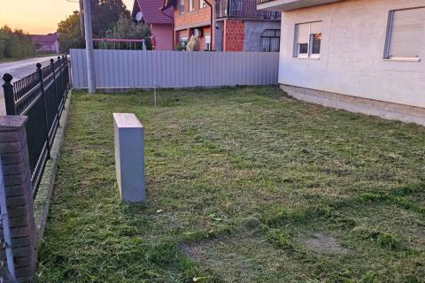 Ivanić-Grad, Kloštar Ivanić, obiteljska kuća, polu-adaptirana