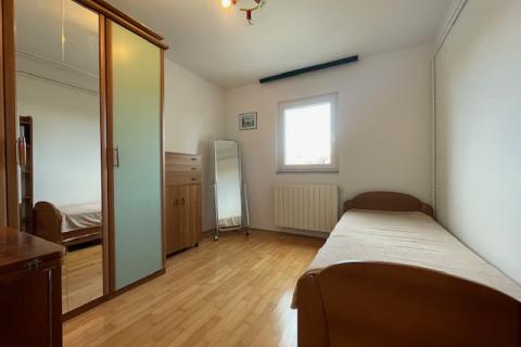 Otok Krk, Grad Krk-Ugodan, sunčan stan s pogledom na more 