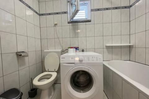 Otok Krk, Grad Krk-Ugodan, sunčan stan s pogledom na more 