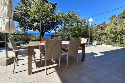 Novi Vinodolski, Klenovica - kuća s predivnim pogledom u blizini plaže