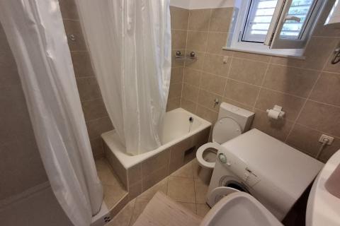 Novi Vinodolski, Klenovica - kuća s predivnim pogledom u blizini plaže