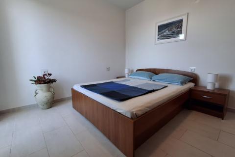 Novi Vinodolski, Klenovica - kuća s predivnim pogledom u blizini plaže