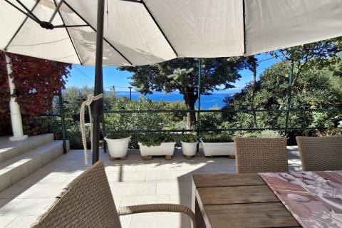 Novi Vinodolski, Klenovica - kuća s predivnim pogledom u blizini plaže