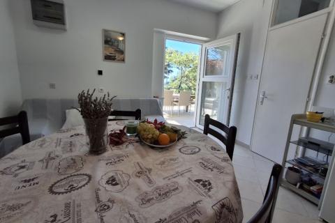 Novi Vinodolski, Klenovica - kuća s predivnim pogledom u blizini plaže