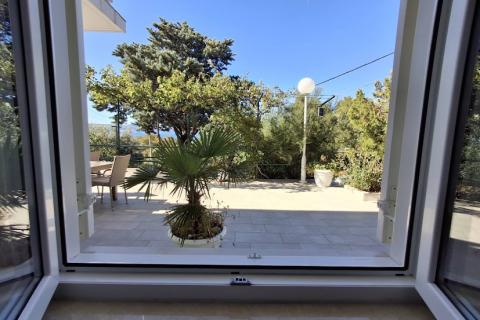 Novi Vinodolski, Klenovica - kuća s predivnim pogledom u blizini plaže