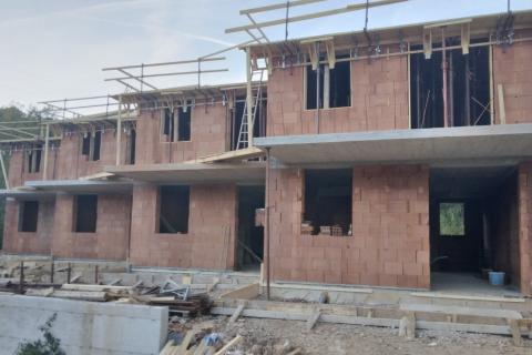 Rijeka, Škurinje, novogradnja - kuća u nizu s okućnicom