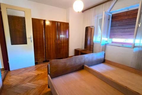 Rovinj, Wohnung, 2 Schlafzimmer, Parkplatz, 1. Stock in einem Wohngebäude, Stadtzentrum