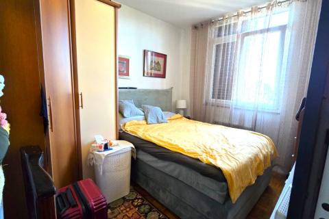 Rovinj, stan u zgradi, lift, pogled more, parking, drvarnica