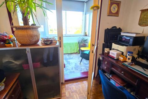 Rovinj, stan u zgradi, lift, pogled more, parking, drvarnica