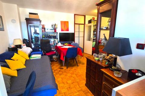 Rovinj, stan u zgradi, lift, pogled more, parking, drvarnica