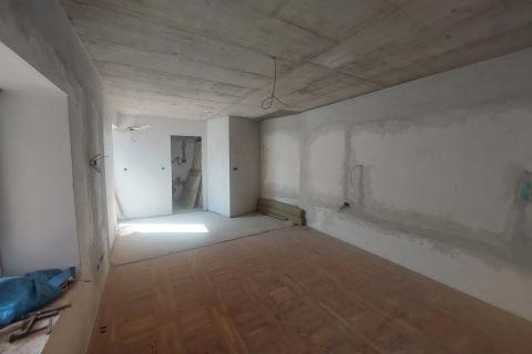 BRIBIR – Autohtona kamena kuća u ROH-BAU fazi, 170 m²