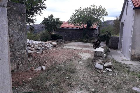 BRIBIR – Autohtona kamena kuća u ROH-BAU fazi, 170 m²