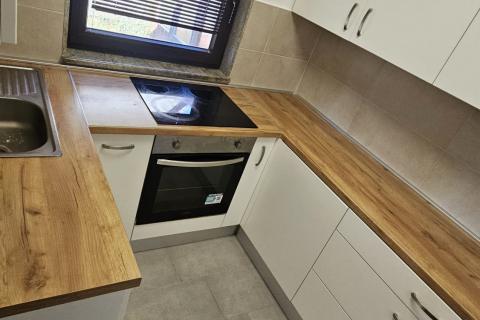 Useljiva kuća - Belo Selo - 3000 m2 okućnice