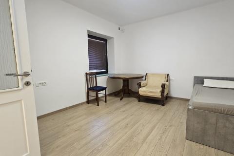 Useljiva kuća - Belo Selo - 3000 m2 okućnice