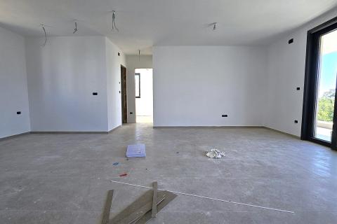 Istra, Umag okolica- stan novogradnja, pogled more