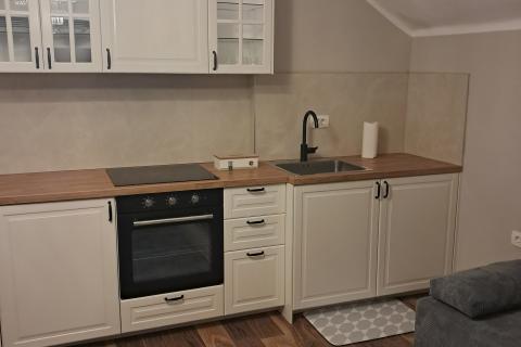 OPATIJA,CENTAR- kompletno renoviran jednosoban stan s pogledom na more