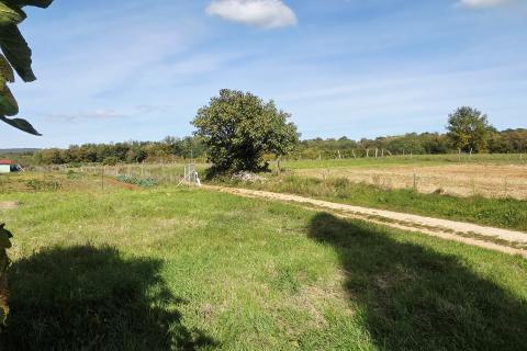 Istra,Oprtalj-Građevinsko zemljište u mirnom zaseoku