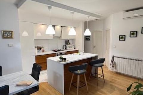 Дом Hrašće Turopoljsko, Novi Zagreb - Zapad, 195m2