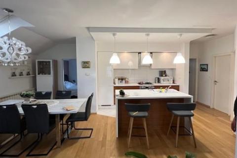 Дом Hrašće Turopoljsko, Novi Zagreb - Zapad, 195m2