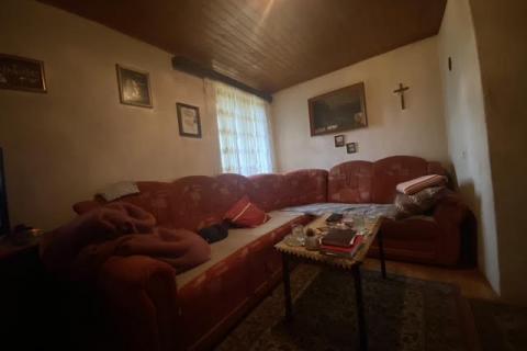 Skrad - dvojna kuća sa dva stana, 635m2 i okućnicom 85m2