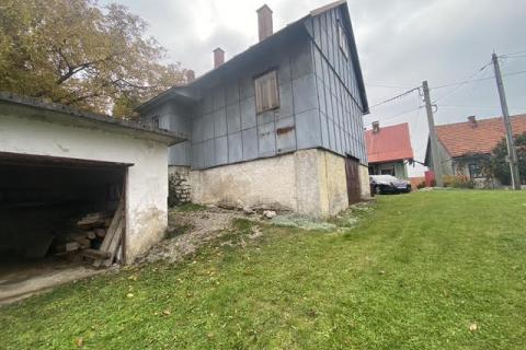 Skrad - dvojna kuća sa dva stana, 635m2 i okućnicom 85m2