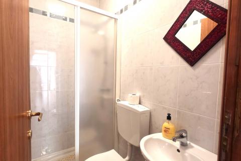 Istra,Novigrad-Dvosobni stan u prizemlju s vrtom i bazenom