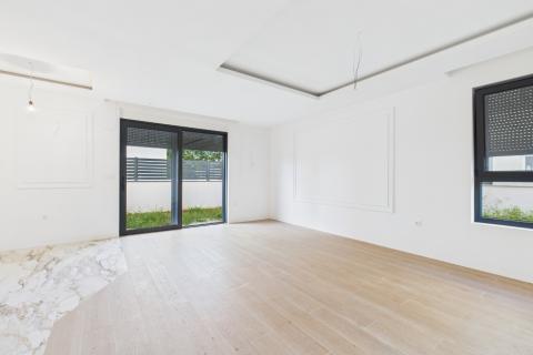 Istra,Pula-jednosoban stan sa vrtom,prizemlje