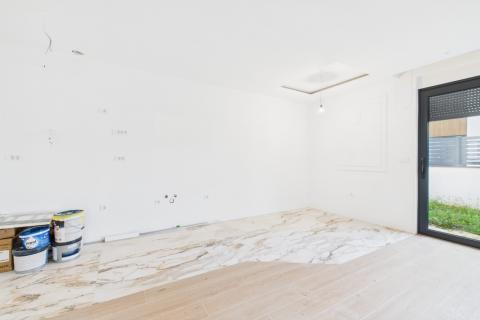 Istra,Pula-jednosoban stan sa vrtom,prizemlje