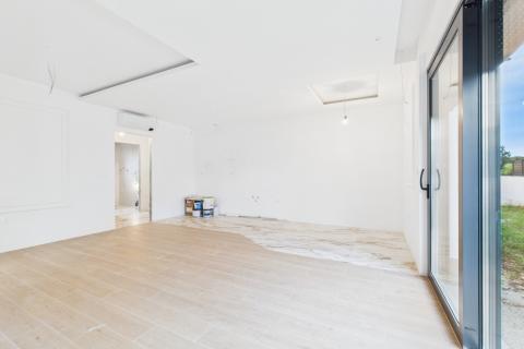 Istra,Pula-jednosoban stan sa vrtom,prizemlje