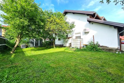 Sveta Klara – kuća s dva stana, 204m2