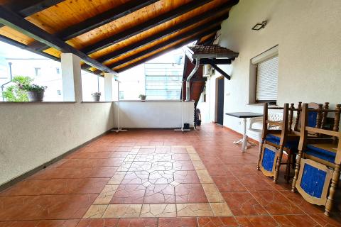 Sveta Klara – kuća s dva stana, 204m2