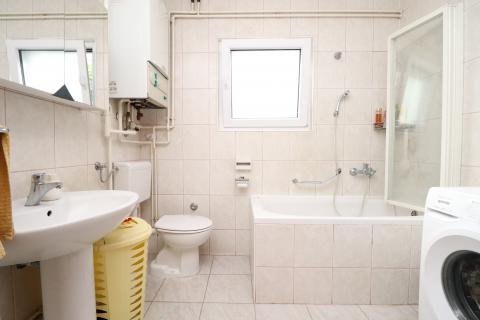 Sveta Klara – kuća s dva stana, 204m2