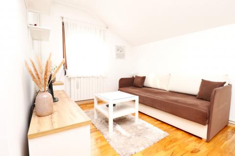 Sveta Klara – kuća s dva stana, 204m2